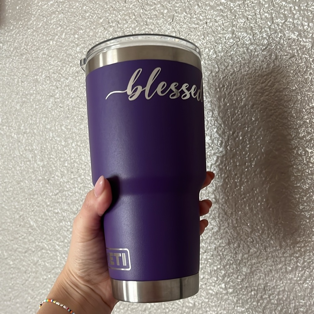 30oz Yeti Rambler Peak Purple with Lid